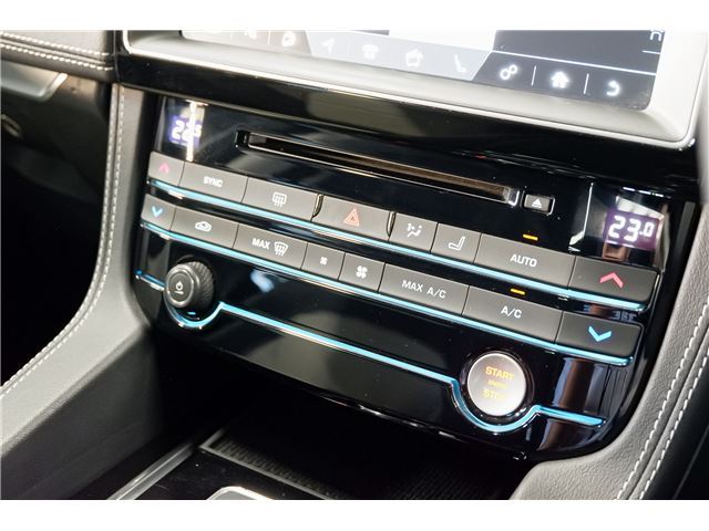 2016 Jaguar F-PACE 缩略图 19