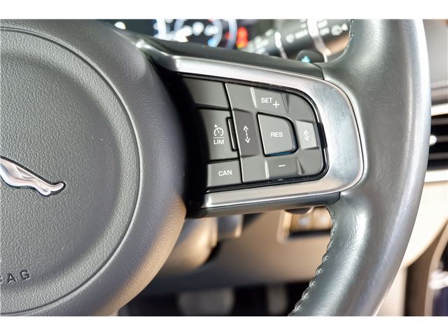 2016 Jaguar F-PACE 缩略图 24