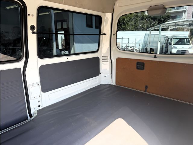 صورة مصغرة 77 لـ 2005 Nissan VANETTE LARGO COACH