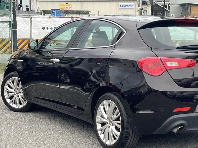 2017 ALFA Romeo GIULIETTA 缩略图 20