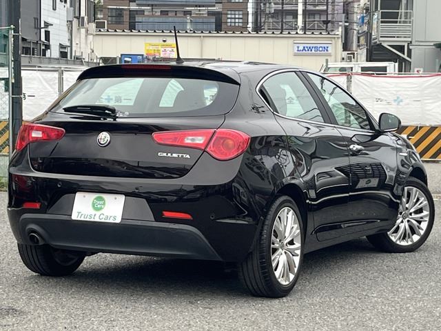 2017 ALFA Romeo GIULIETTA 照片 9