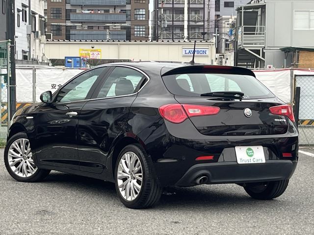 2017 ALFA Romeo GIULIETTA 照片 8