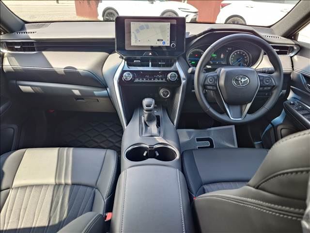 2025 Toyota HARRIER — фото 3