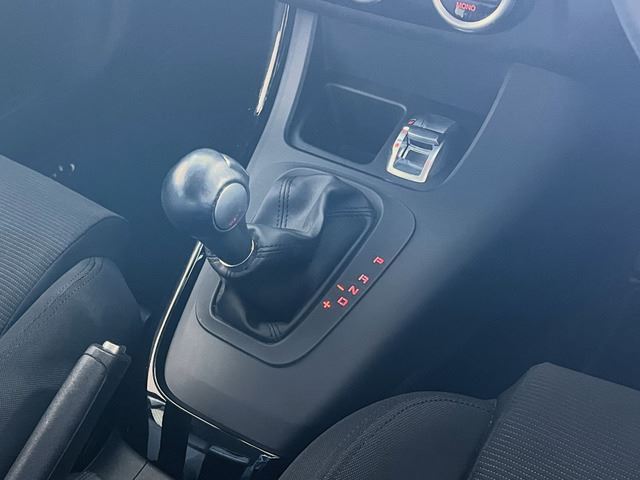 2013 ALFA Romeo GIULIETTA 缩略图 24