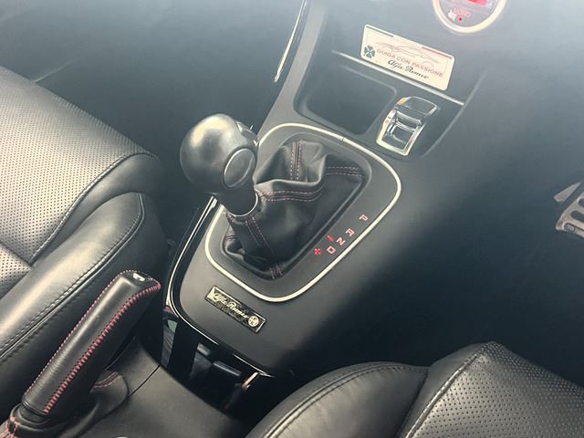 2014 ALFA Romeo GIULIETTA 缩略图 25