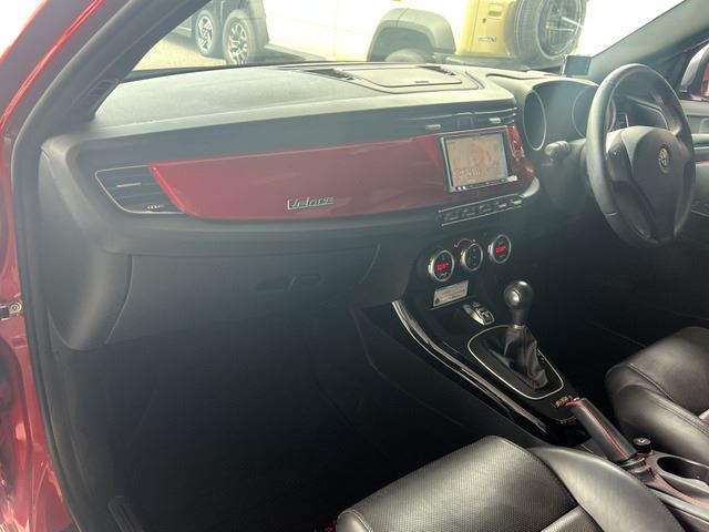 2014 ALFA Romeo GIULIETTA 缩略图 42