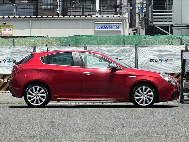 2014 ALFA Romeo GIULIETTA 照片 8