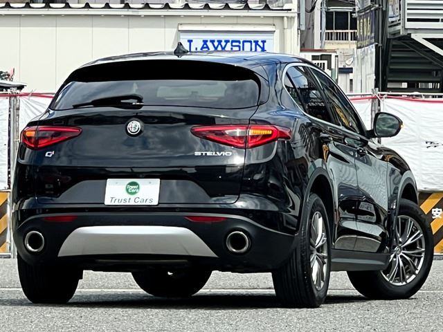 صورة 2 لـ 2018 ALFA Romeo STELVIO