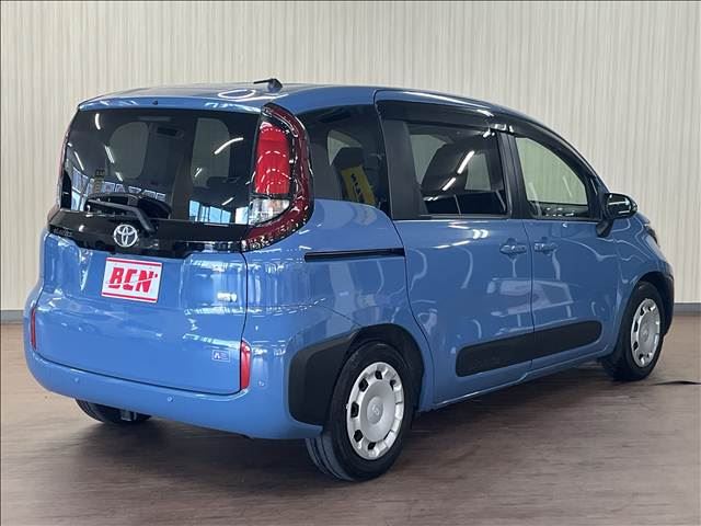 صورة 5 لـ 2023 Toyota SIENTA