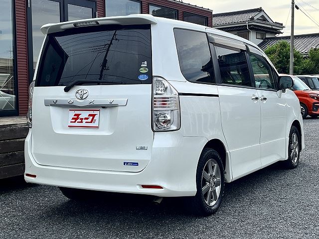 2009 Toyota VOXY 照片 3