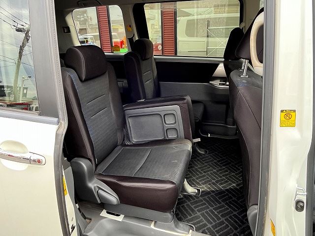 2009 Toyota VOXY 照片 10