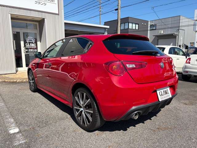 2017 ALFA Romeo GIULIETTA 照片 2