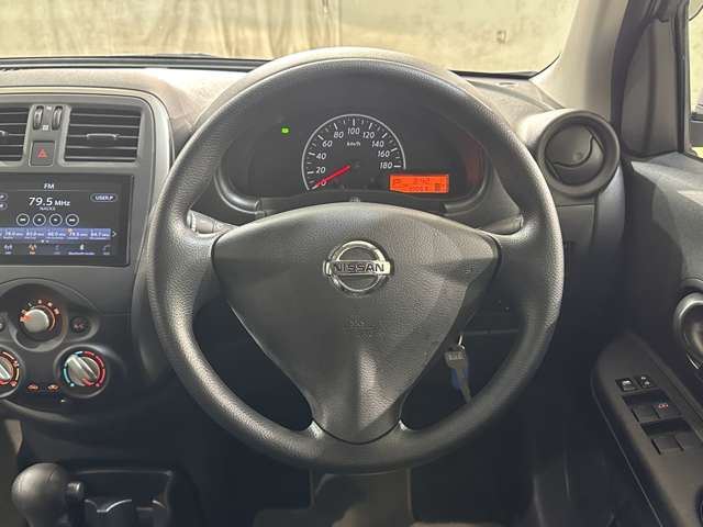 2022 Nissan MARCH 照片 10