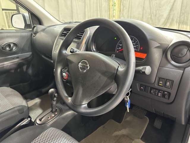 2022 Nissan MARCH 照片 9