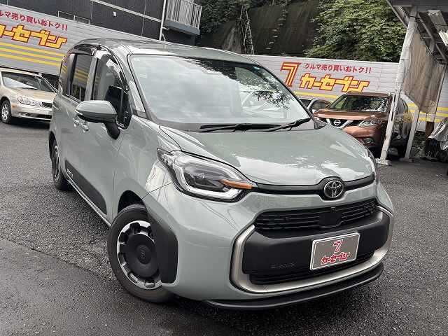 صورة 1 لـ 2024 Toyota SIENTA
