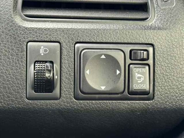 2015 Nissan SERENA 照片 5