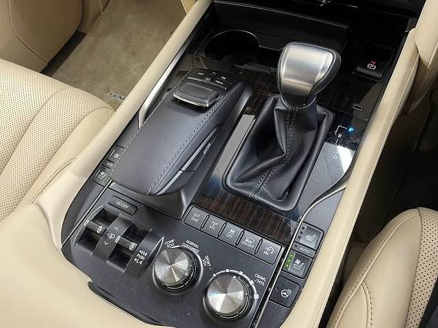 صورة مصغرة 11 لـ 2015 Lexus LX