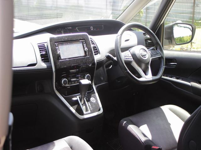 2016 Nissan SERENA 缩略图 32