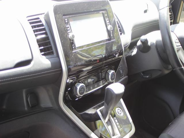 2016 Nissan SERENA 缩略图 33