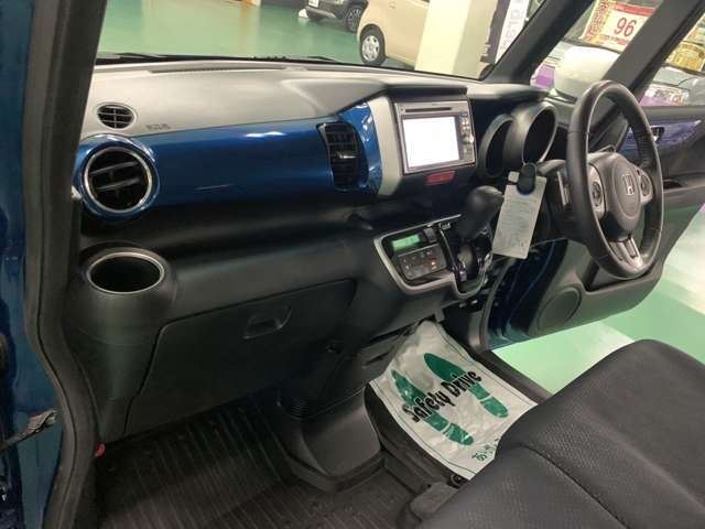 2013 Honda N-BOX+ — миниатюра 32