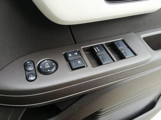2021 Honda N-BOX — миниатюра 32