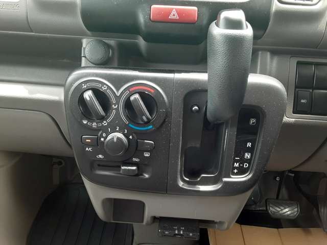 صورة مصغرة 75 لـ 2021 Nissan NV100CLIPPER RIO