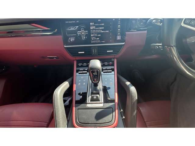 صورة مصغرة 16 لـ 2020 Porsche CAYENNE COUPE