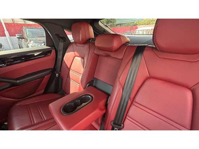صورة مصغرة 31 لـ 2020 Porsche CAYENNE COUPE