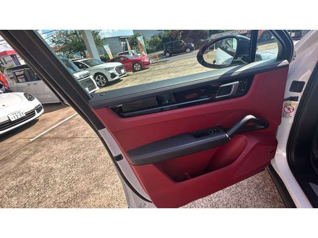 صورة مصغرة 34 لـ 2020 Porsche CAYENNE COUPE