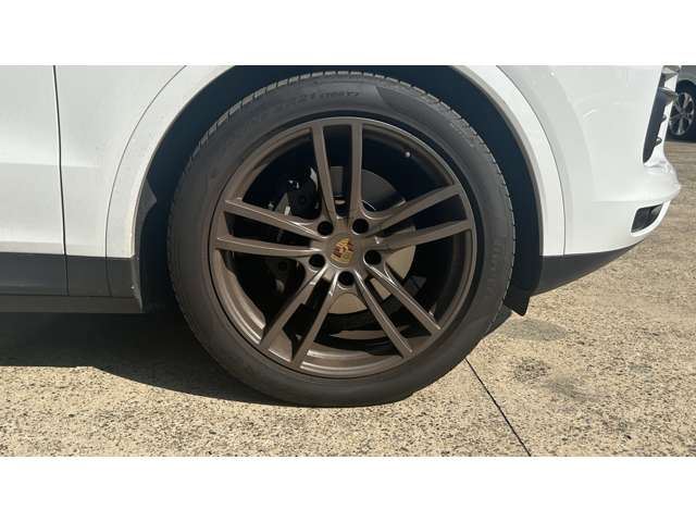 صورة مصغرة 65 لـ 2020 Porsche CAYENNE COUPE