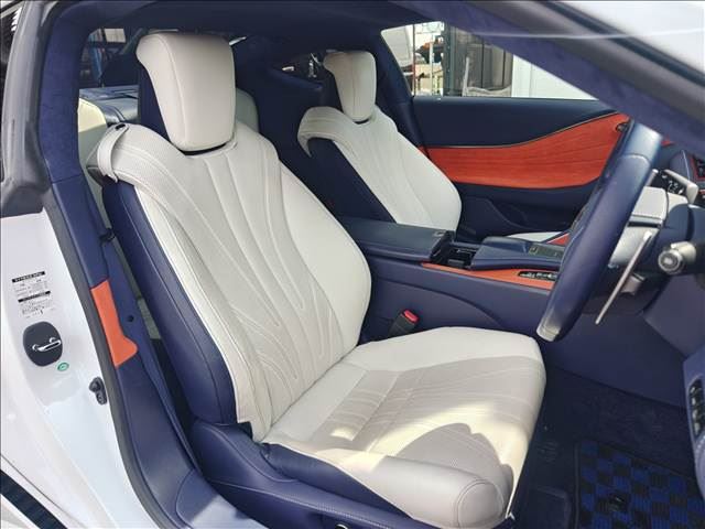 2017 Lexus LC — миниатюра 15
