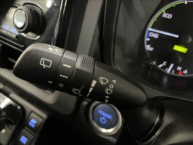 2023 Toyota SIENTA — миниатюра 17
