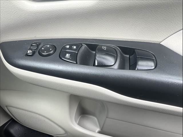 2016 Nissan SERENA 缩略图 28
