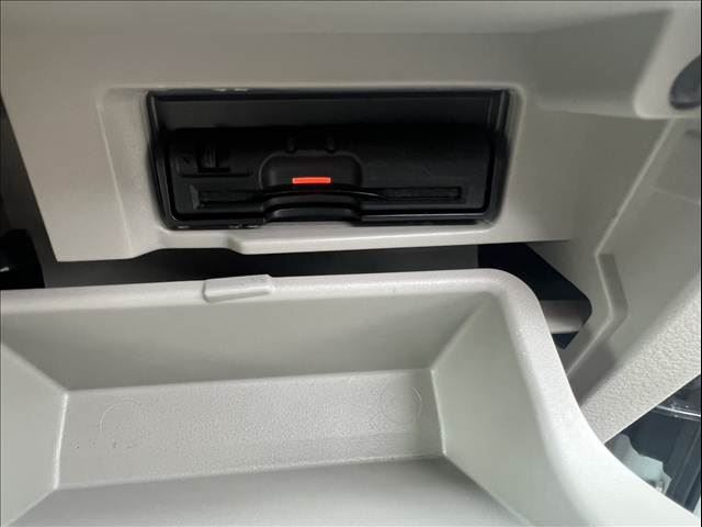 2016 Nissan SERENA 缩略图 32