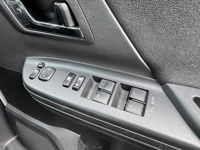 صورة مصغرة 36 لـ 2012 Toyota VELLFIRE