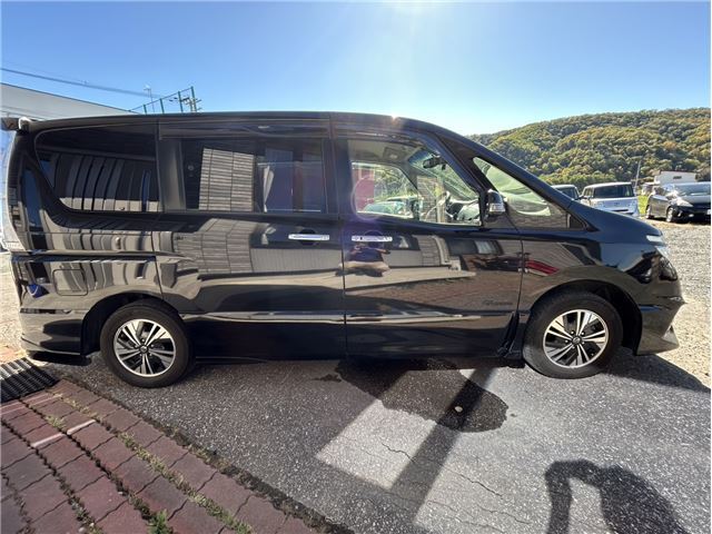 2015 Nissan SERENA 照片 7
