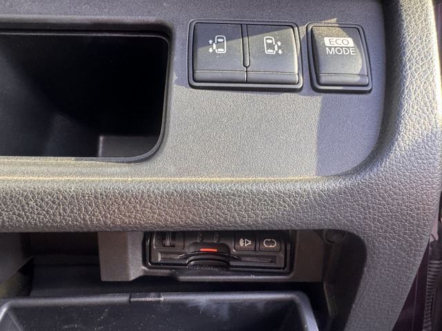 2013 Nissan SERENA 照片 10