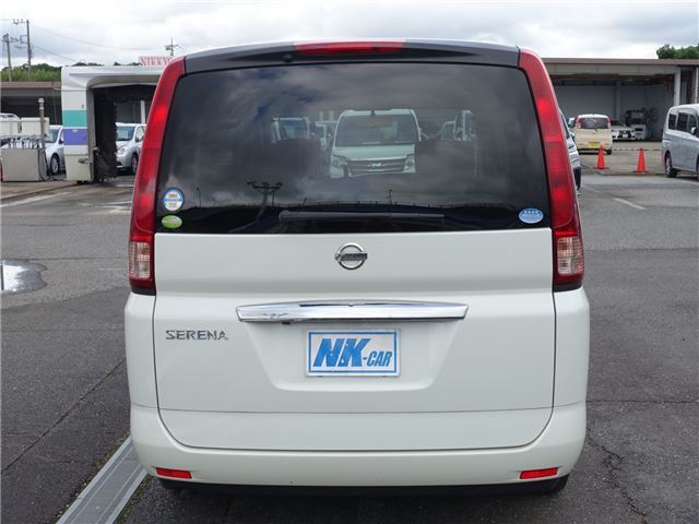 2009 Nissan SERENA 照片 3
