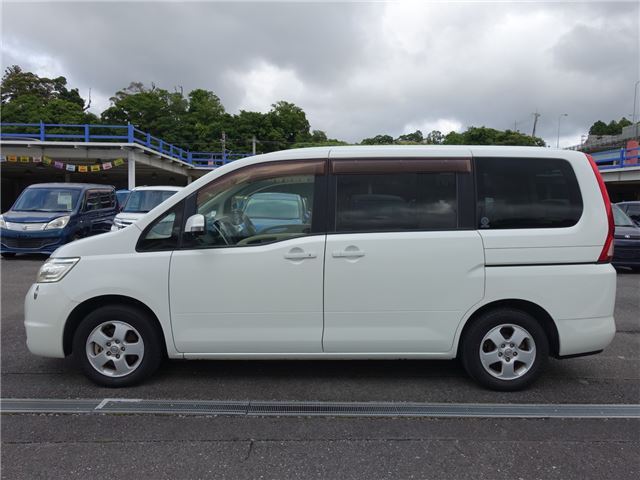 2009 Nissan SERENA 照片 5