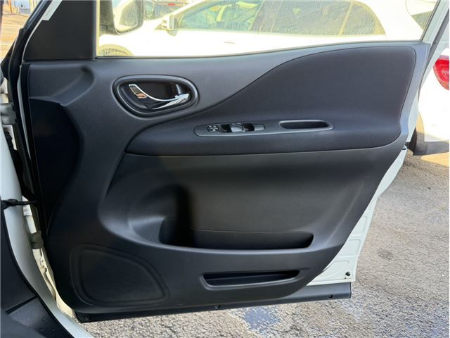 2015 Nissan SERENA 缩略图 15