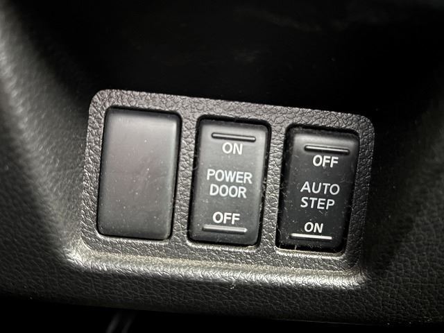2013 Nissan SERENA 缩略图 21