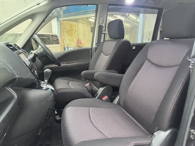 2013 Nissan SERENA 照片 10