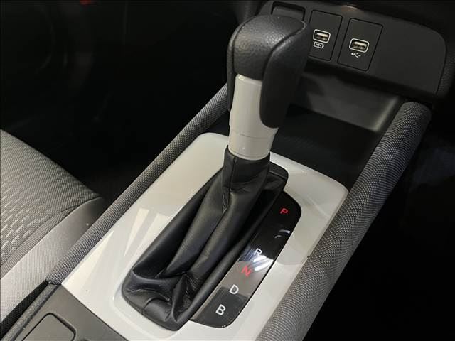 2022 Honda FIT — миниатюра 23