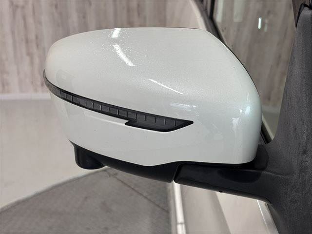 صورة مصغرة 28 لـ 2018 Nissan SERENA