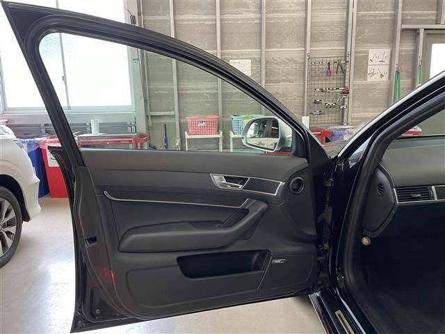 صورة مصغرة 15 لـ 2010 AUDI RS6