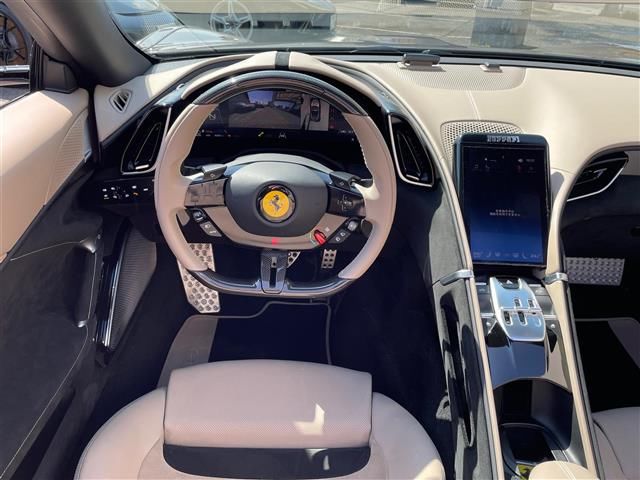 صورة مصغرة 3 لـ 2025 Ferrari ROMA