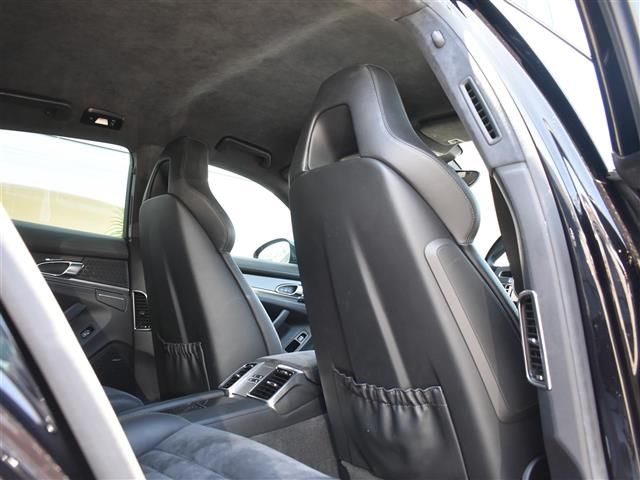 2015 Porsche PANAMERA 缩略图 17