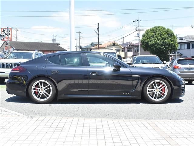 2015 Porsche PANAMERA 缩略图 10