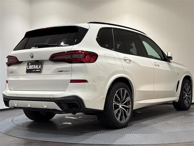 2022 BMW X5 照片 2