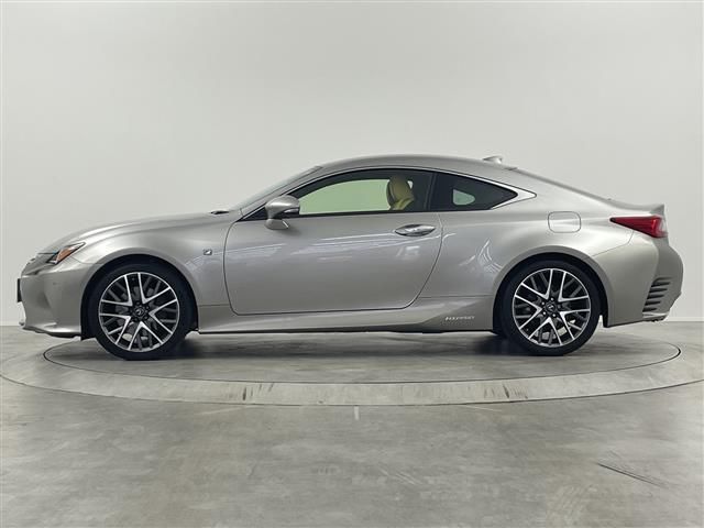 2016 Lexus RC photo 2